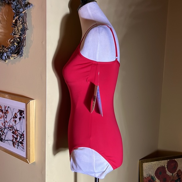 DANSKIN sz Large Swim Leotard Classic  Red Scoop-neck Adjust Strap $64 NEW - Picture 6 of 15